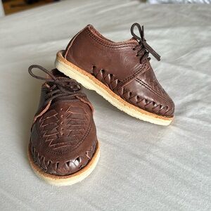 Huaraches brown leather toddler  boys shoes size 7